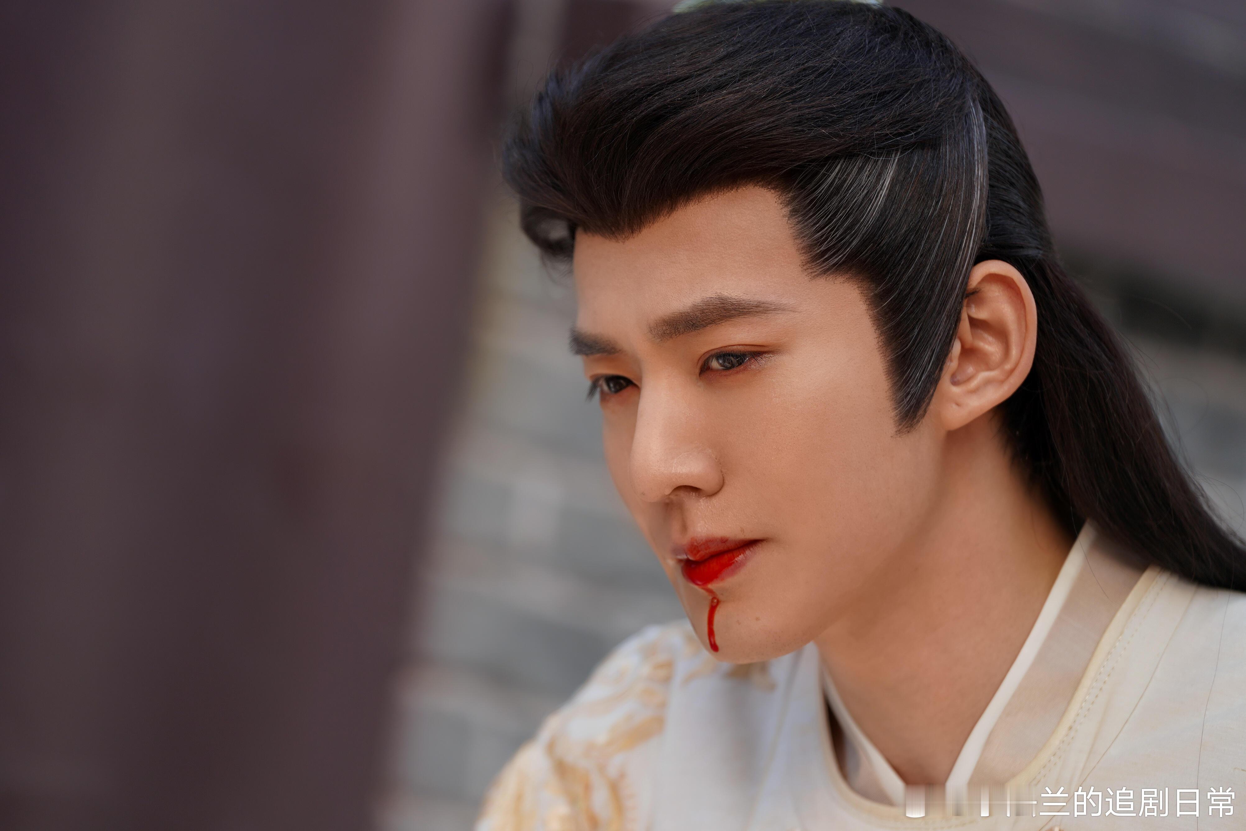 #涂山璟 窝囊#什么时候观众才能明白恨是本能而爱是宽容！可以说涂山璟他怂，他窝囊
