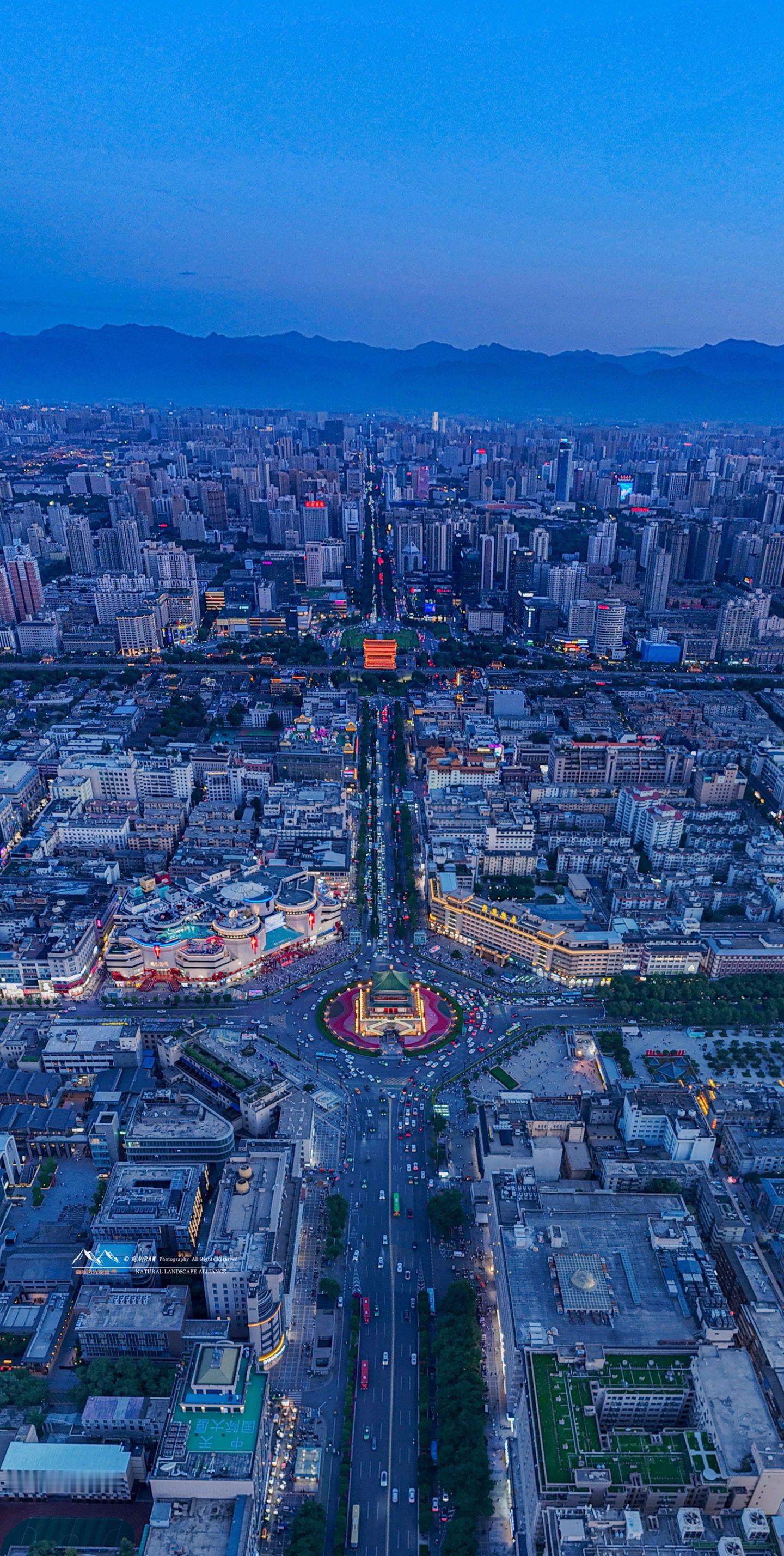 中国最笔直的城市中轴线｜西安长安路 