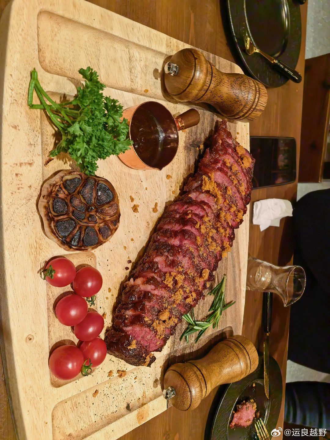 用口碑烤出来的第一名，是“369烤房”这一年多最硬的成绩。为什么只开周六日？因为