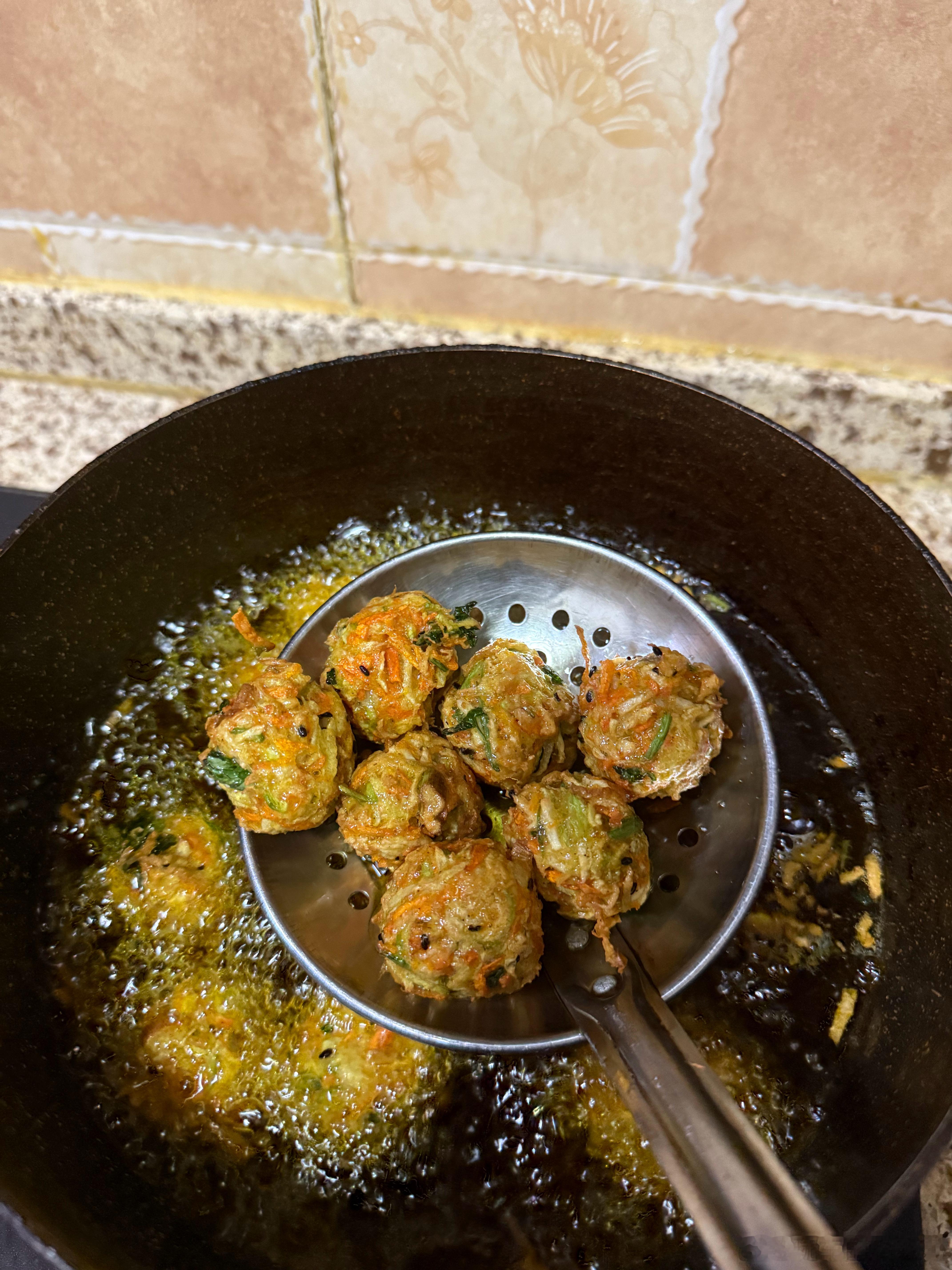 年夜饭年夜饭最爱的两道菜素丸子+猪皮冻！你们最爱的是哪道菜？ 