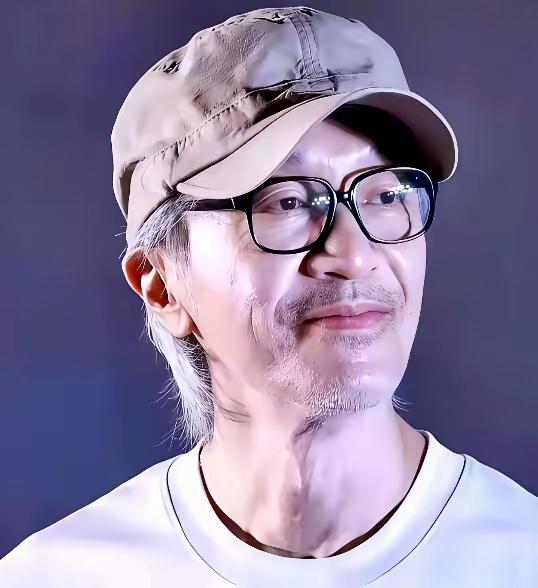 《功夫女足》路演时，周星驰说：“你们总说欠我一张电影票，你们哪里欠我了?你们几十