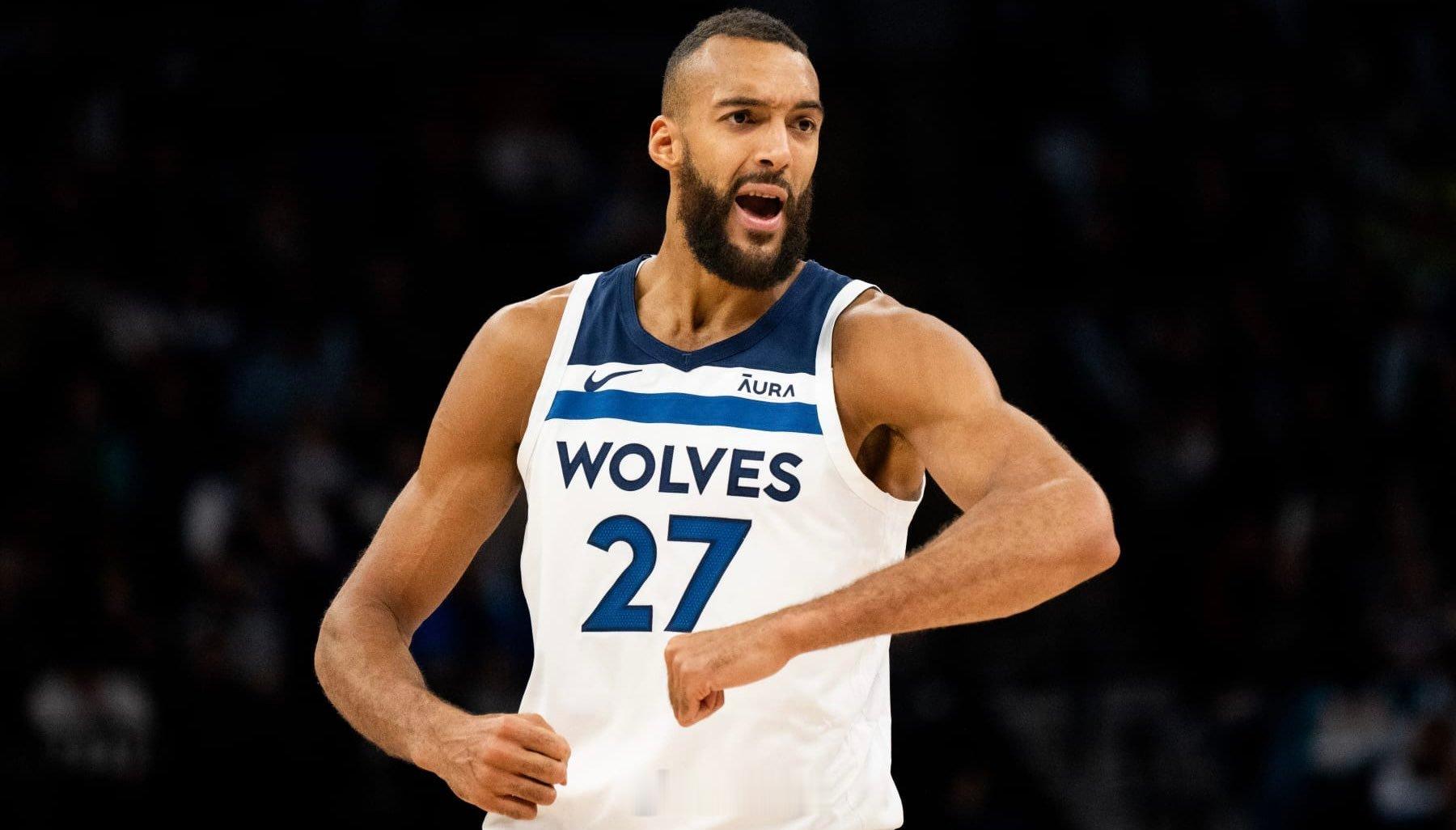 戈贝尔因本赛季恶意犯规积分达到7分，遭自动禁赛一场，他接下来的每一次恶意犯规均会