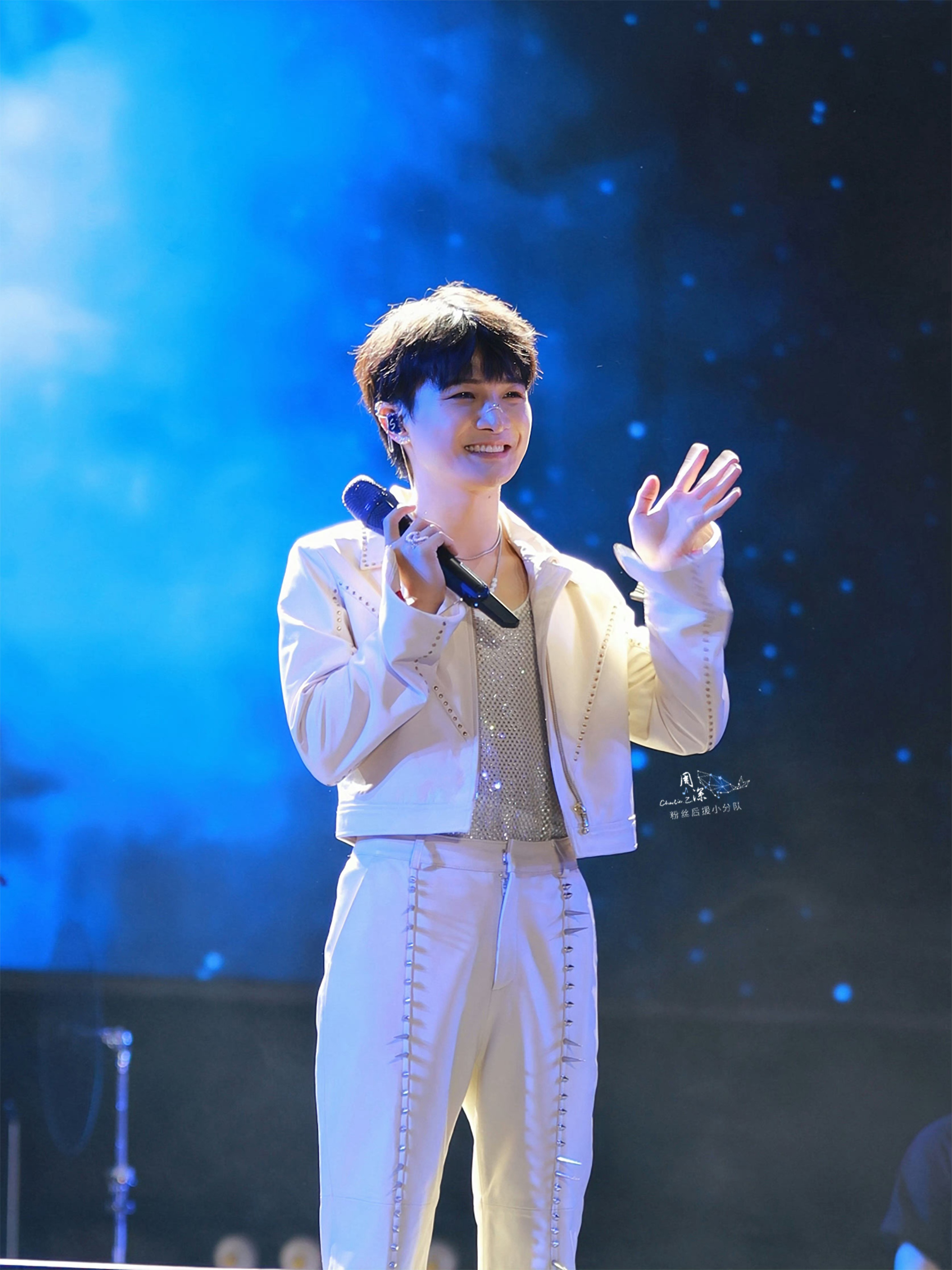 #周深[超话]#[音乐]#周深星愿新歌一人唱n角#  [2023.11.24]?