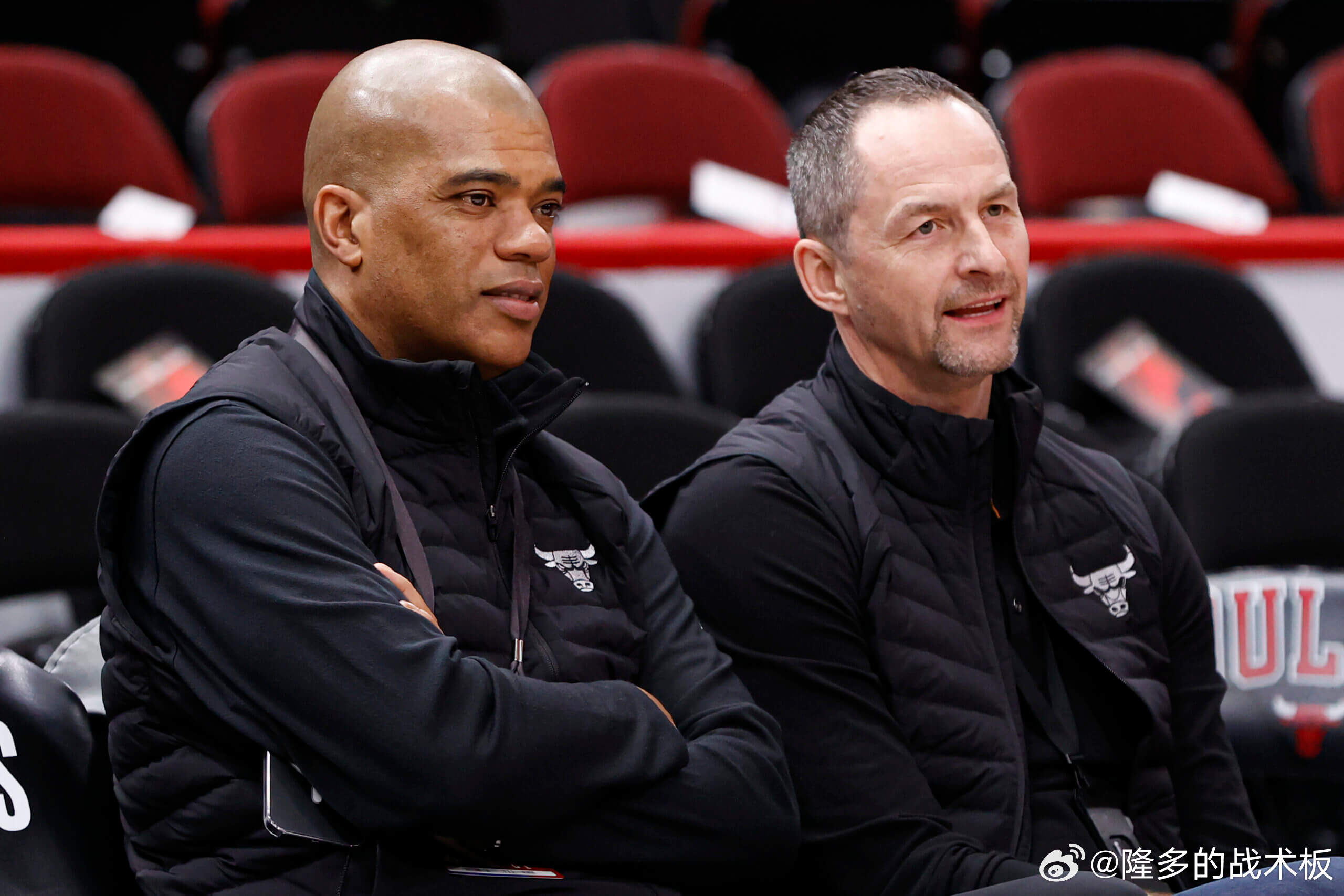 ESPN：公牛作为第三方从国王接收萨里奇，获得两个次轮选秀权，一个来自骑士，一个