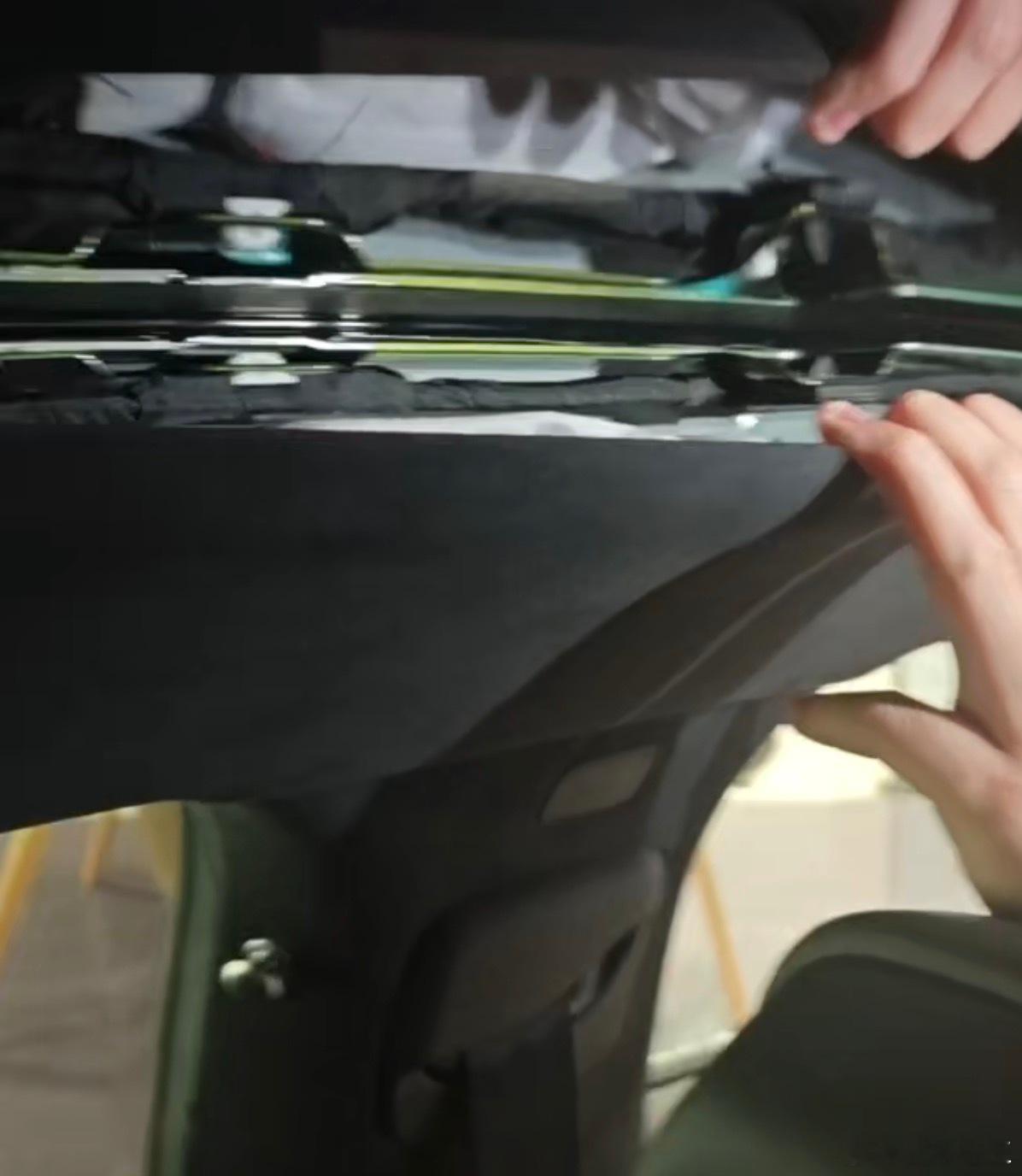 懂车老王 请饭圈明星，然后发布会车动不了……内饰一扒就下来……真的好难猜是哪一家