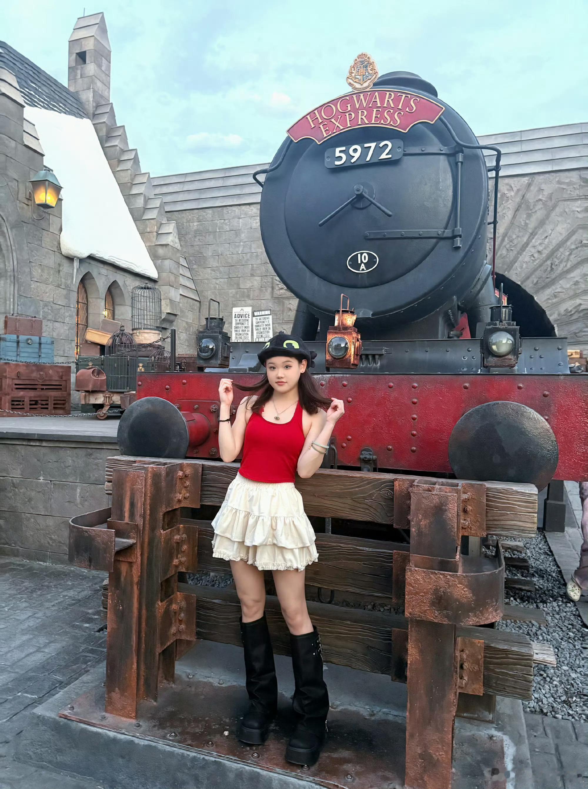 张家齐妈妈说张家齐又来了回顾之前的片段，张家齐一次次试探伸出手，都被她妈妈挡回去