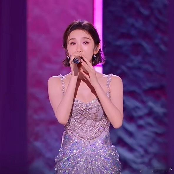 不管是谁不要从唐艺昕身上下来离大vocal又近了一步我们糖糖