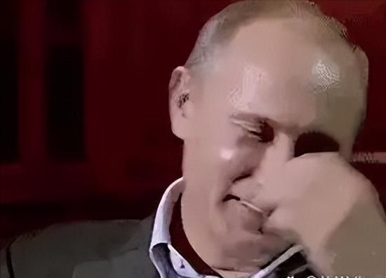 铁了心要搞垮中国？一股可怕力量来了！这一回压根轮不到美国亲自下场，普京才是笑到最
