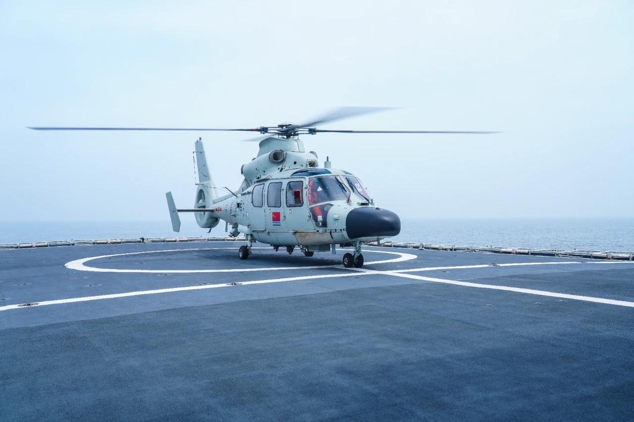海航大直-9、直-8C上舰（乌梁素海船）烽火问鼎计划中国海军