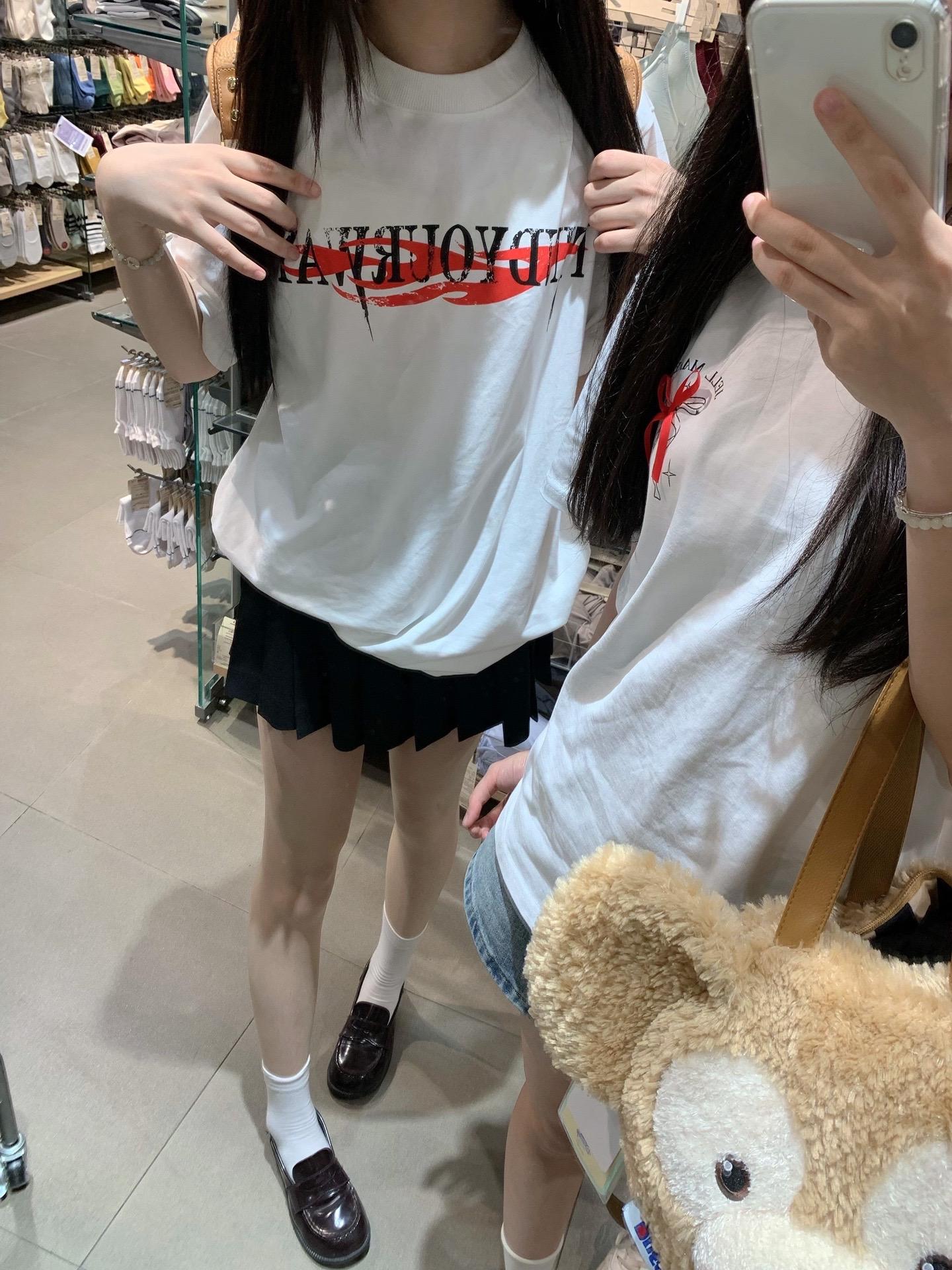 整个朋友圈都在等520哪像我在等六一没办法太年轻了