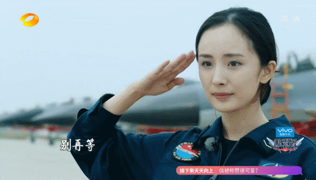 杨幂的特点是素颜更漂亮！ 杨幂素颜做普拉提杨幂 杨幂[超话] ​​​