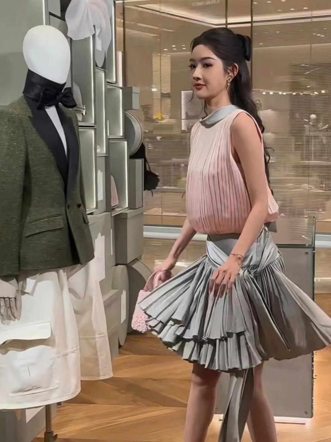 原来172女生穿短裙是这个样子啊！ 