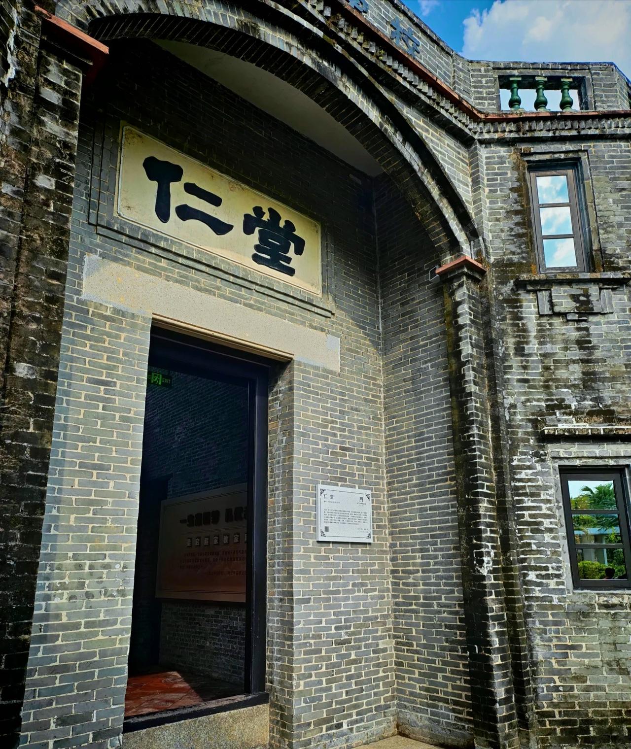 饭局：五去、五不去！五去：
一、感恩局——恩人相邀，再忙也得去。
二、亲情局——