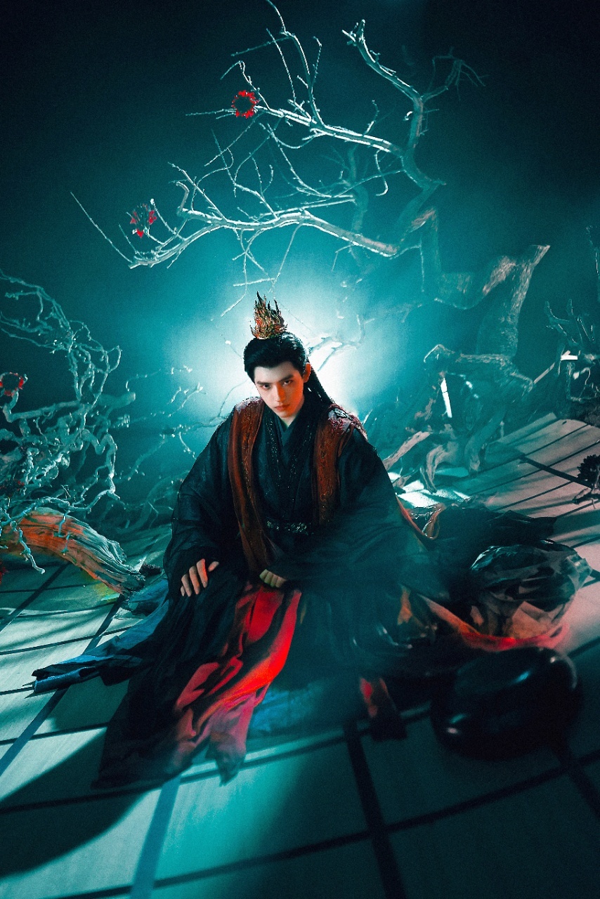 陈飞宇你神图有了 天呐，陈飞宇这套写真完全是司马焦从剧里走出来了，极域鬼王降临！
