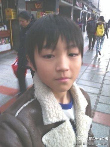 TFBOYS[超话]  当我开始考古前担.....我哭死...他真的拿微博当朋友