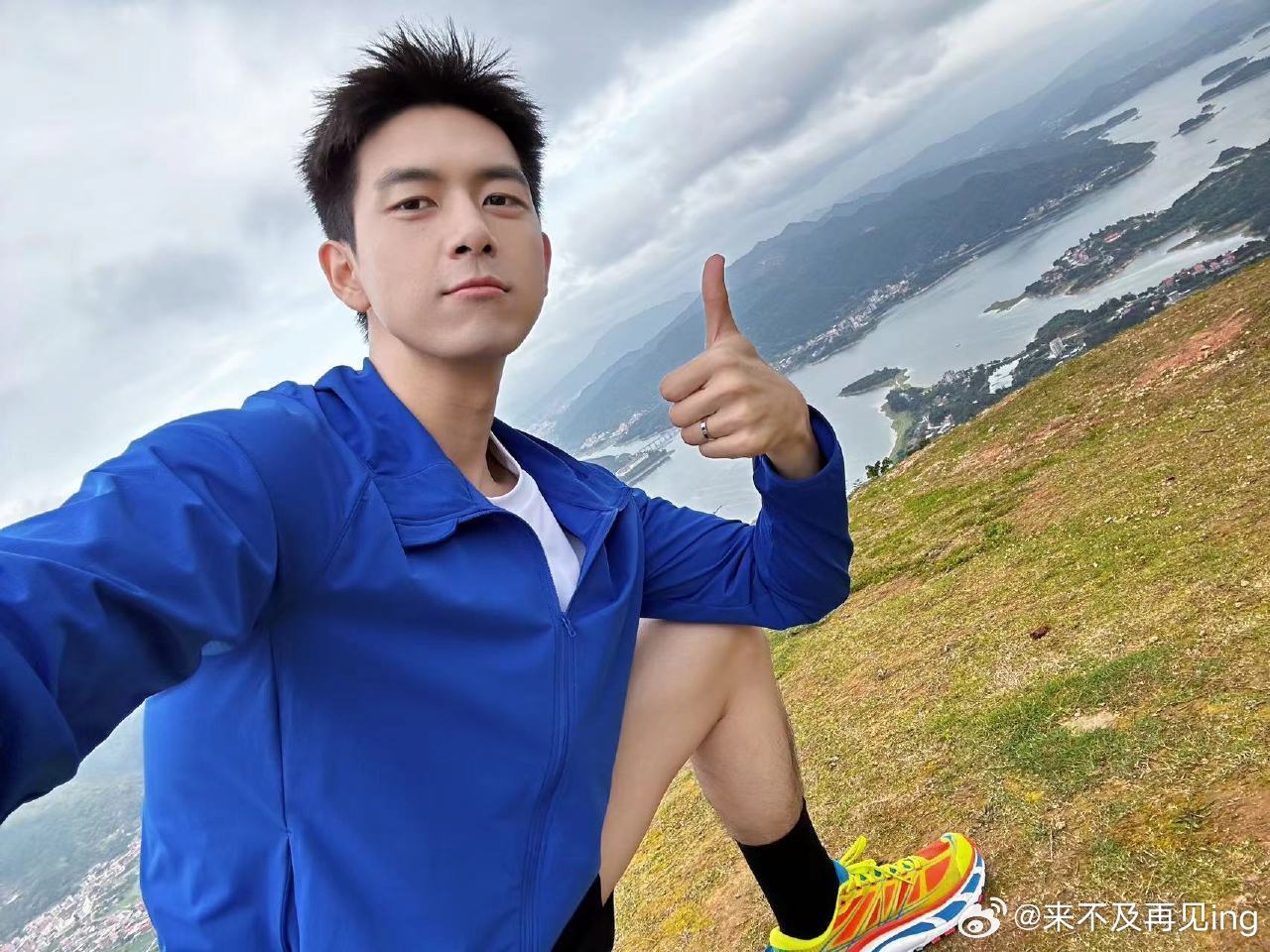 李现群星闪耀时  lx李现向远生 人生最大的幸运，莫过于在年富力强时发现了自己的