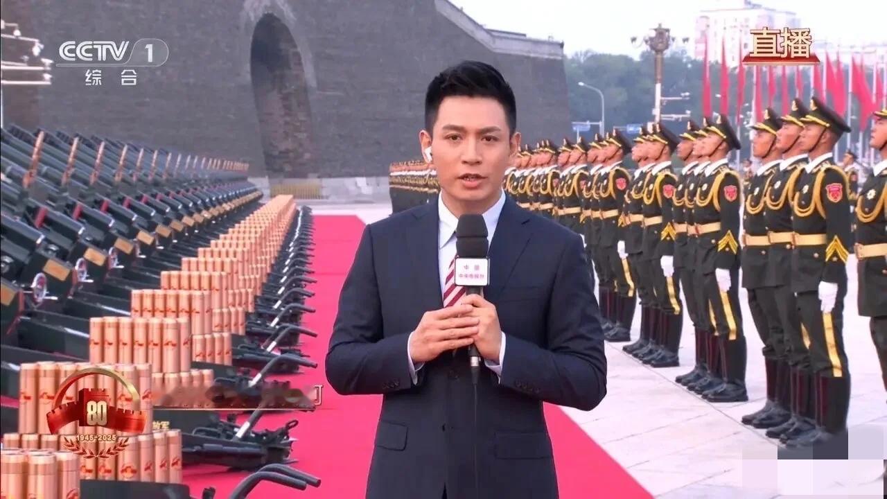 今天最受世界瞩目的4位央视外景出镜主持人！他们以专业的素养和鲜明的个人风格，在多