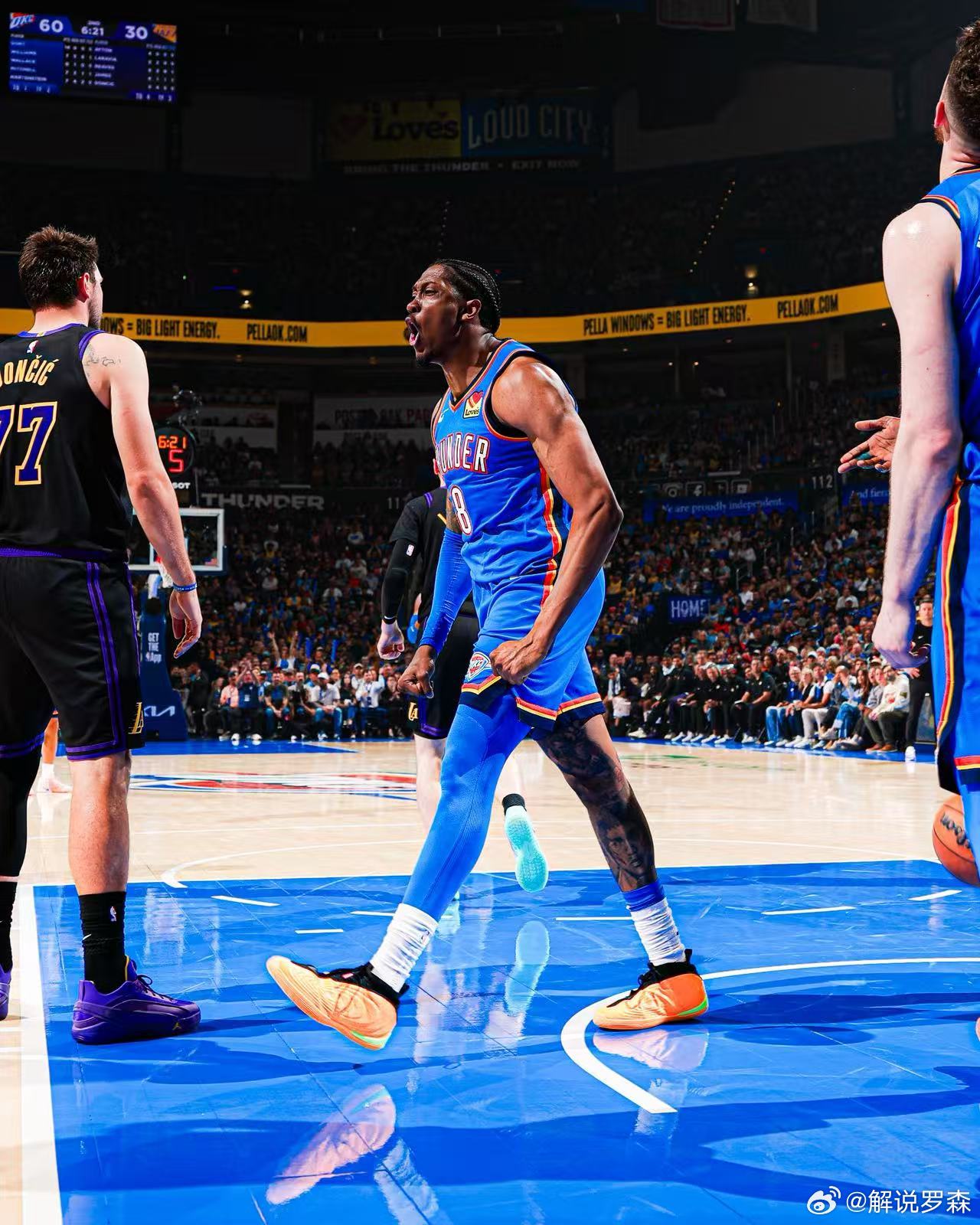 10+9+8，简简单单的有氧运动。湖人惨败雷霆43分多尔特受伤离场雷霆