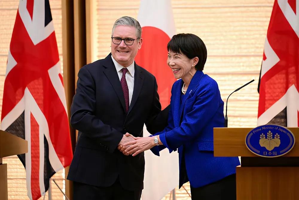 岛国之间的惺惺相惜！日本和英国还真挺像的，都是孤悬于欧亚大陆的岛国，一个在东，一