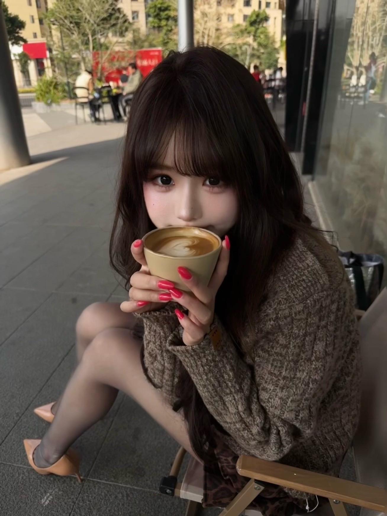 爱是長久凝望著你看著我的眼睛