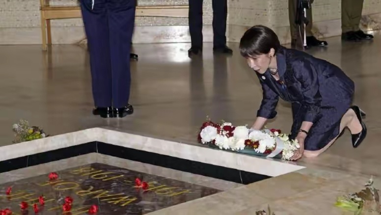 以德报怨适用于人，如果对方脱离了人的范畴，可以使用任意手段 