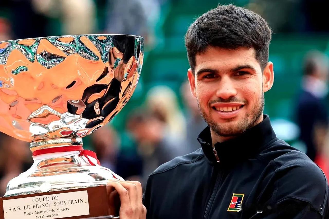 北京时间5月19日凌晨，2025ATP1000罗马大师赛决赛，3号种子阿尔卡拉斯