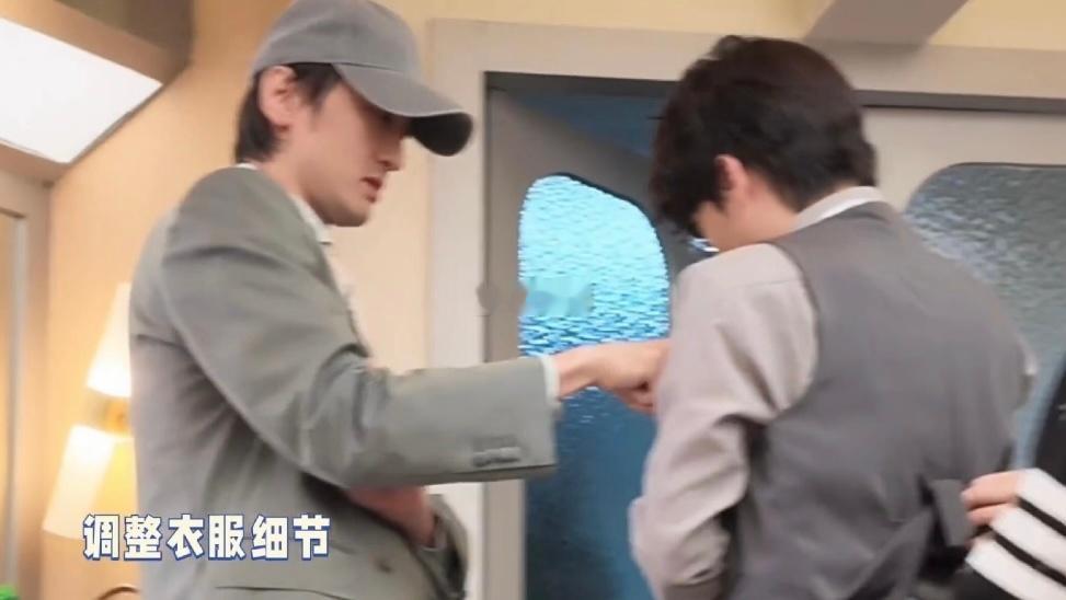 王传君满级队长思维 看王传君带队就觉得稳，逻辑能力在线，选人眼光独到，真诚待人又