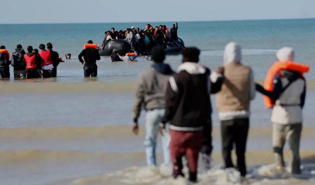 英法达成协议，携手打击英吉利海峡非法移民

英国和法国达成了一项为期三年的新协议