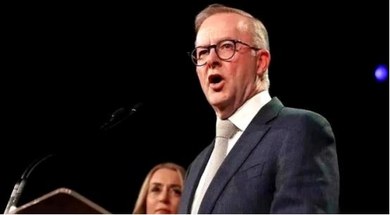 澳大利亚这变脸的速度，真是精彩！前脚刚有小动作针对中国企业，后脚一封解约信就甩到