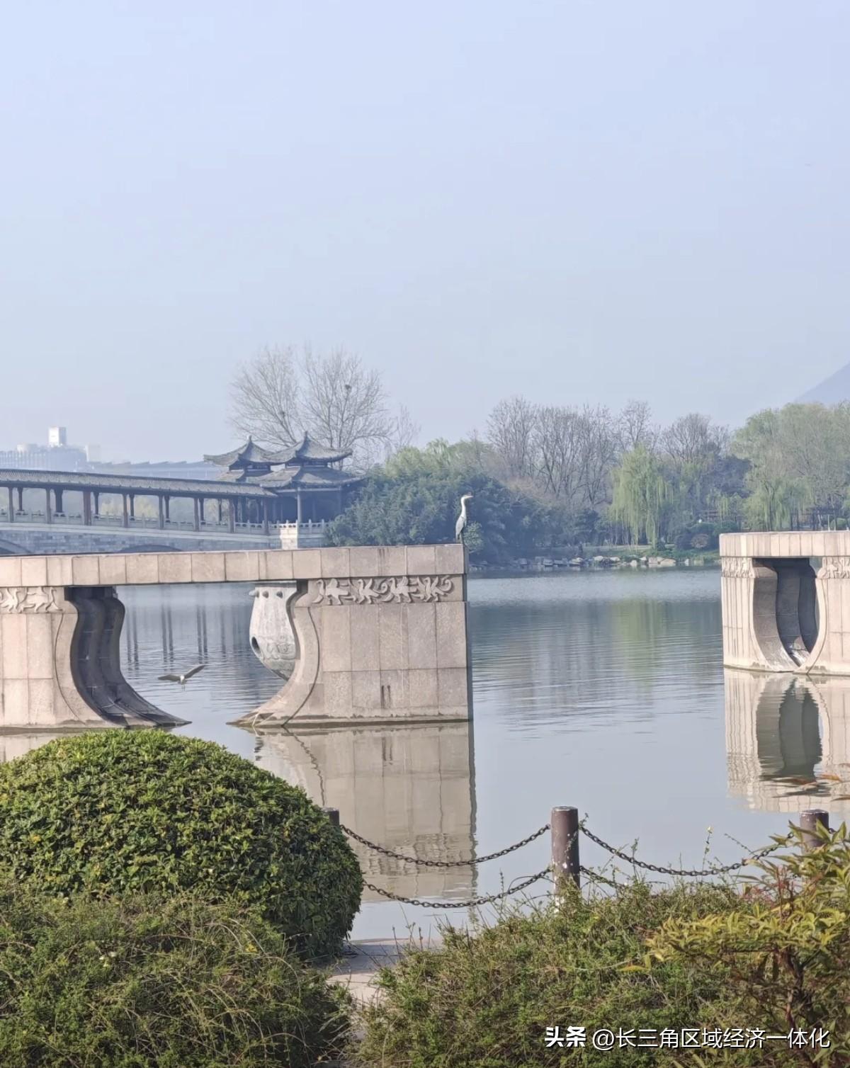 徐州 旅游 这次假期，不得不说，无论任何地方都是非常的热门，人流量都是非常的多！