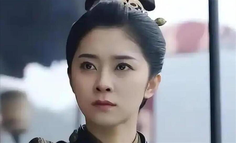 结两次婚嫁同一人，为了爱情主动放弃事业的她，如今终于苦尽甘来 