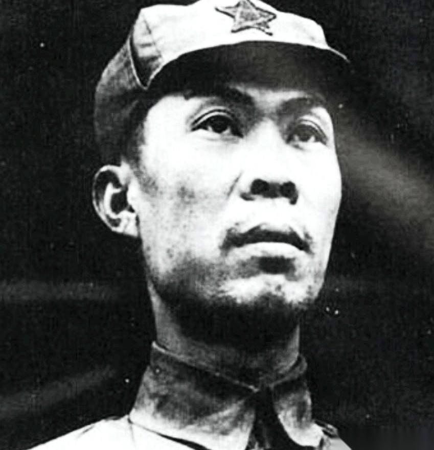 黄埔一期的旧名册，翻开就是半部风云。但今天只说一个瞬间。
红十军团军团长刘畴西，