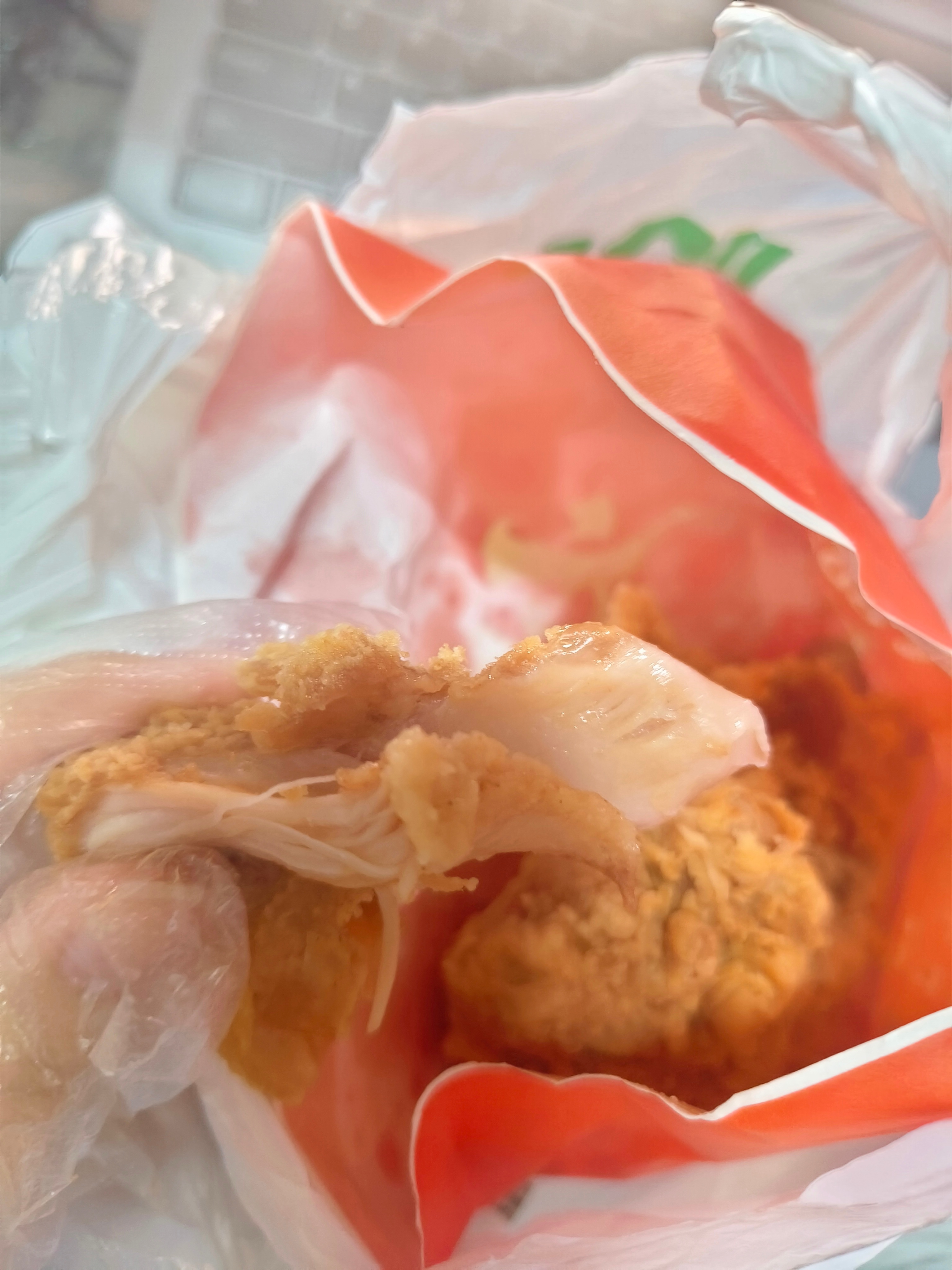 手枪大鸡腿，汉堡包，一个小鸡腿，薯条，奥利奥奶茶 