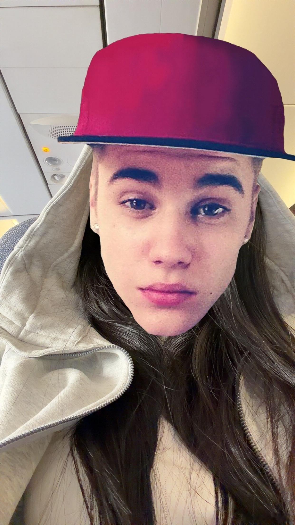 还以为比伯上恋综了 还以为恋综把比伯请来了 妈耶，现在的嘉宾都这么有创意了吗 