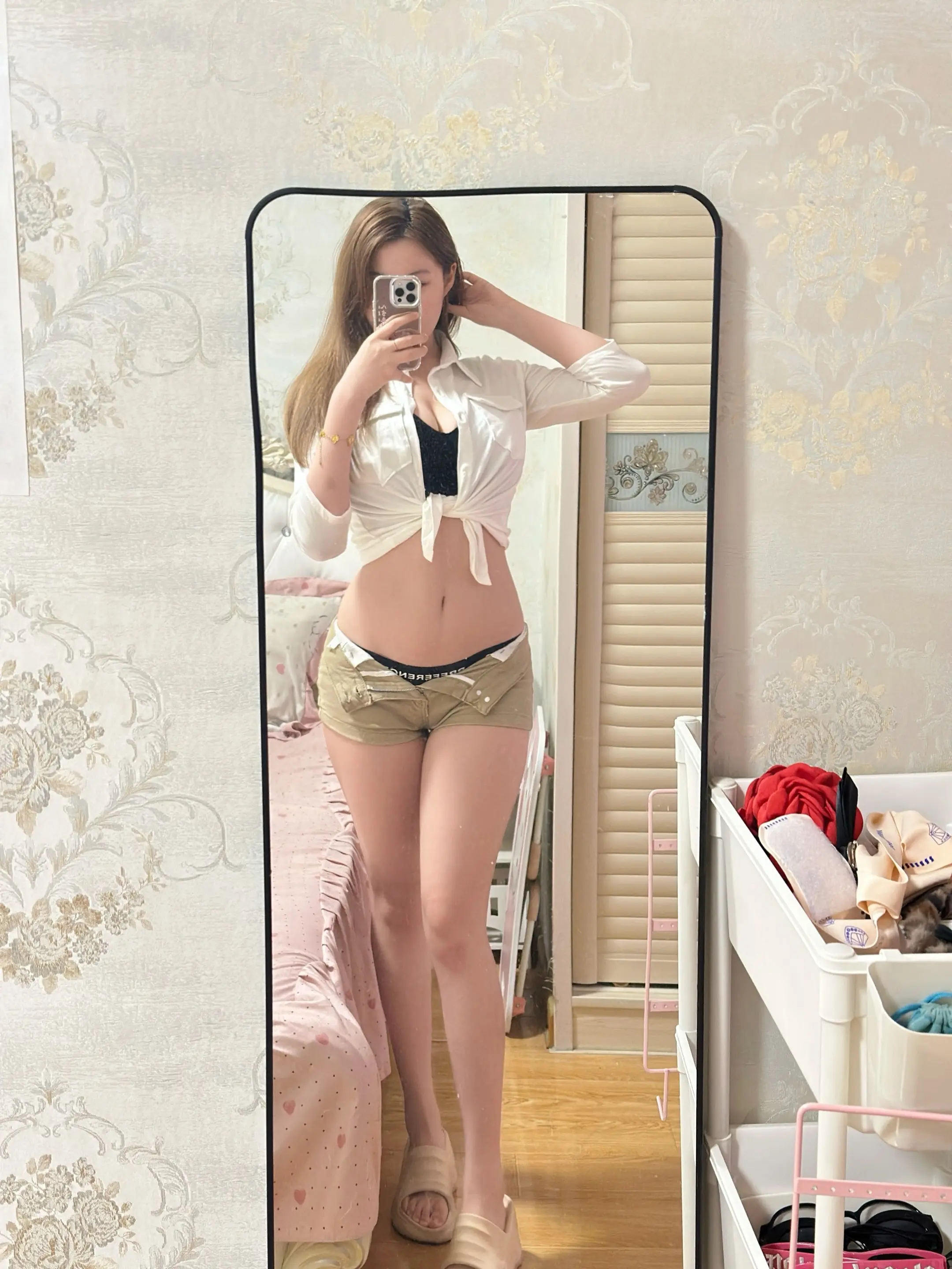 微胖女生 身材 对镜拍