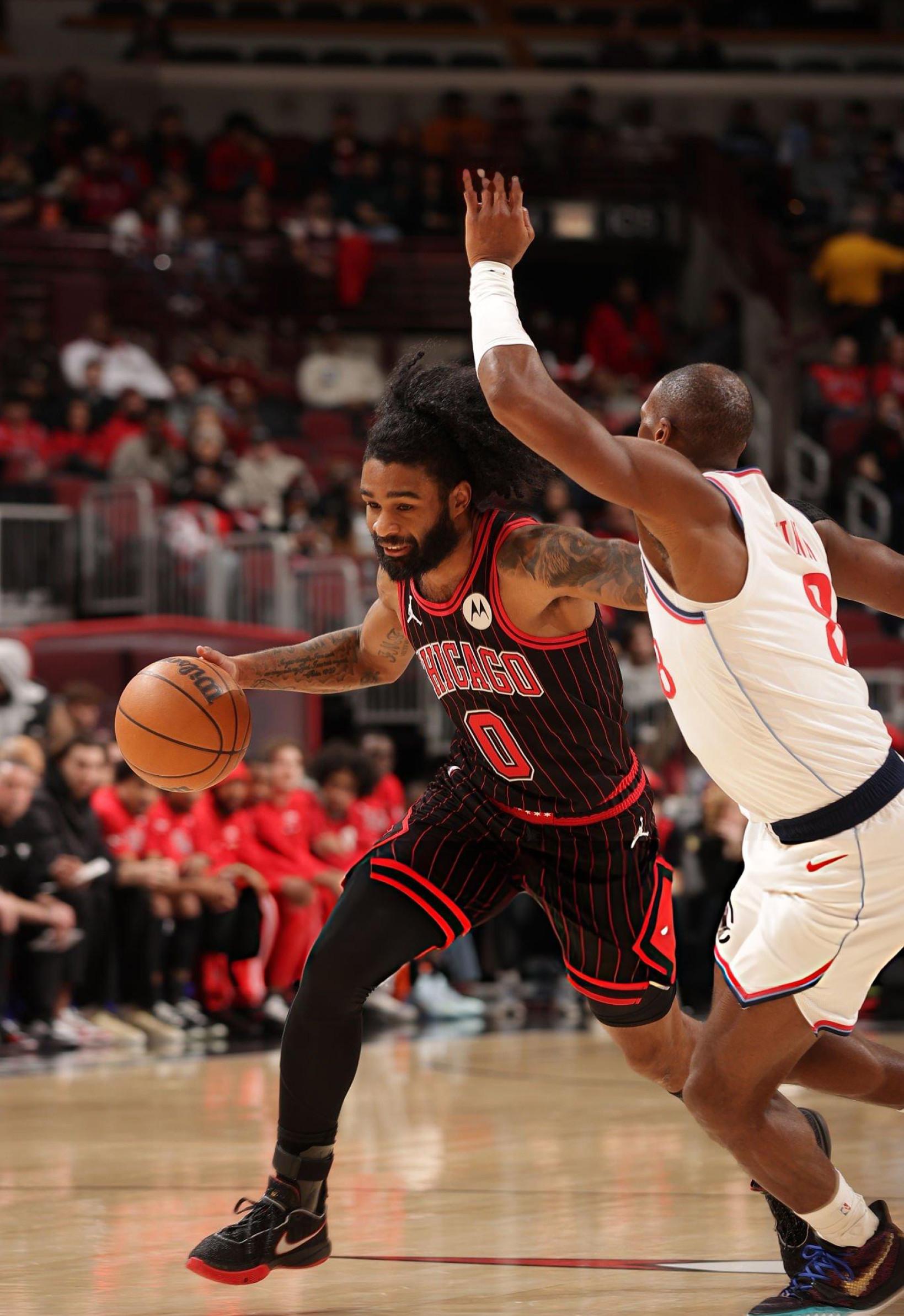 感觉我的精神状态每天临近发疯新赛季篮不住我的观赛搭子