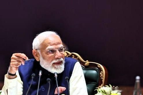 印度原计划本周派贸易代表团赴美，以敲定一项旨在降低对印惩罚性关税的临时贸易协定。