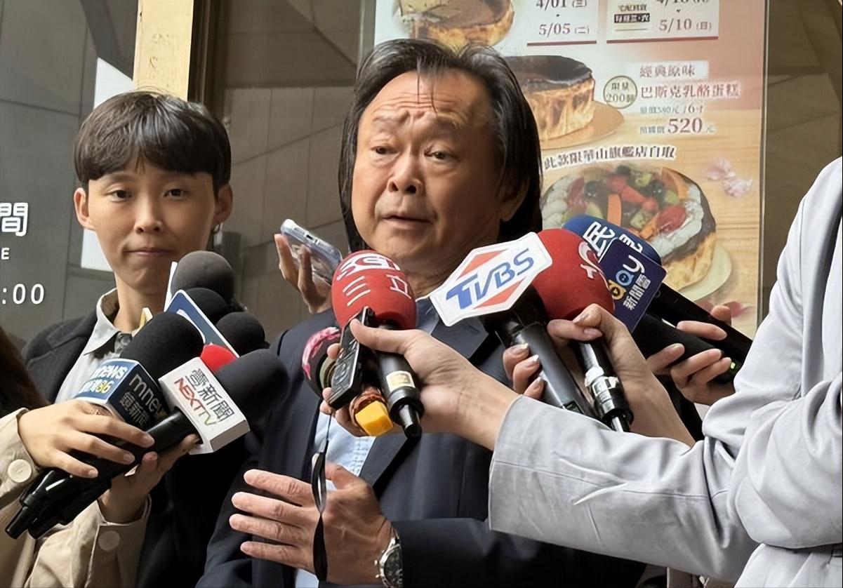 柯文哲哽咽没佣人“陈佩琪跪着擦地板”，王世坚：我太太也是
台湾民众党创党主席柯文