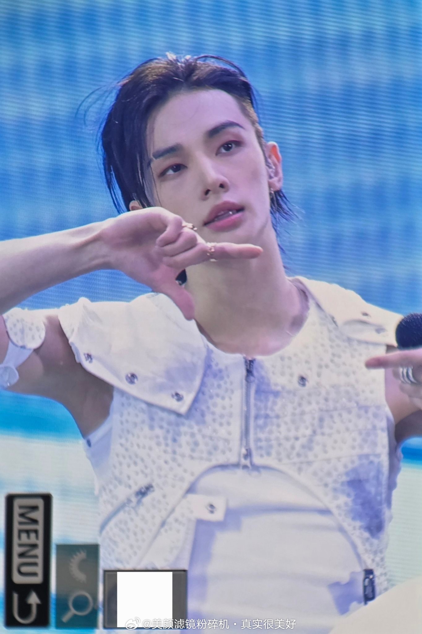 straykids黄铉辰，李龙馥，李旻浩，梁精寅，金昇玟，方灿，韩知城，徐彰彬今