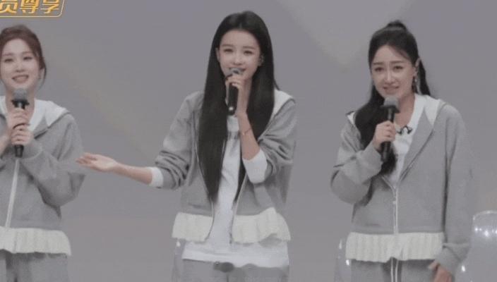 原来孙怡声音这么好听 孙怡说自己五音不全的时候我还信了，结果小考一开口就很稳，声