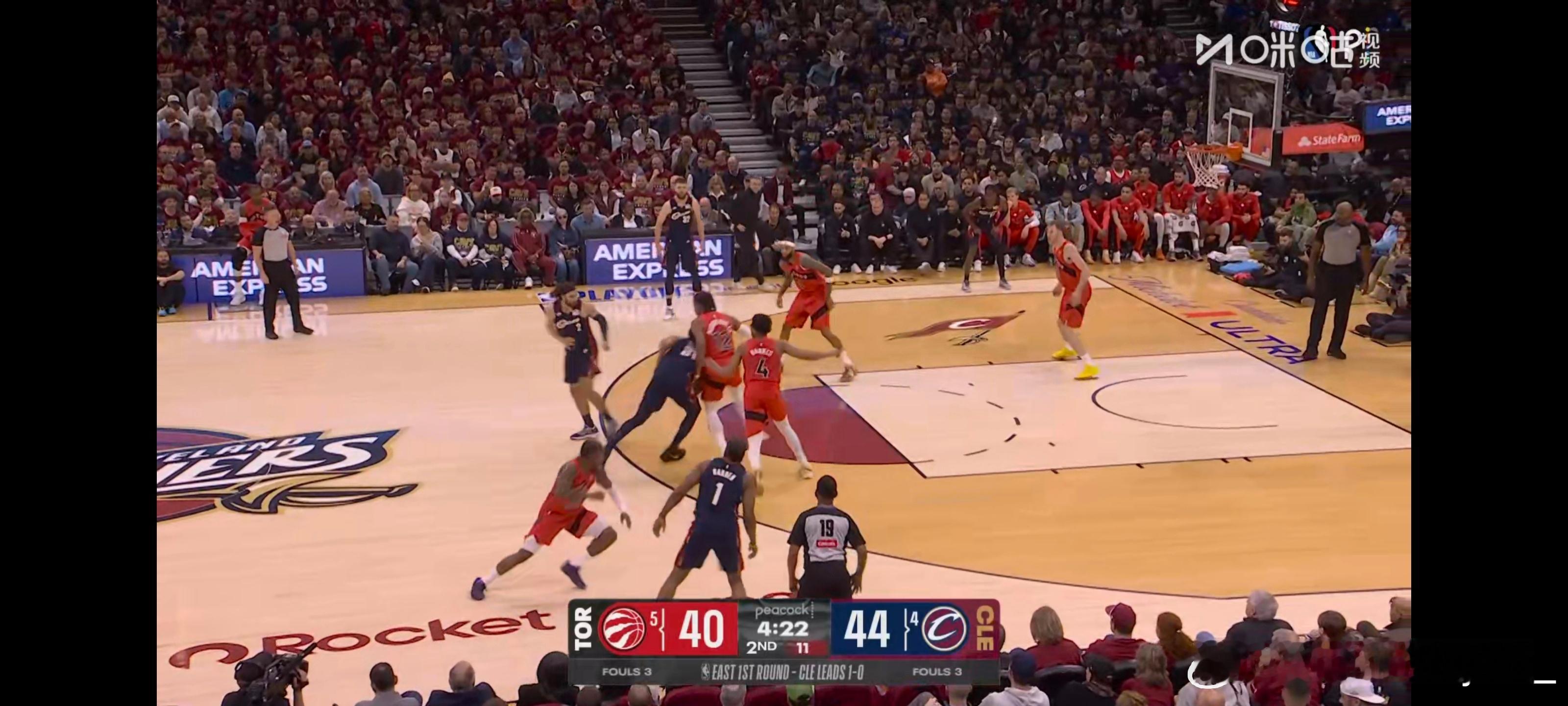 猛龙守错防了 博尔特尔对爱丽丝 