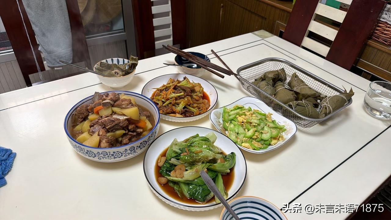 我这两天特别想念女儿，从来没有如此想念过，我真的想一下子飞到女儿身边给她做一顿美