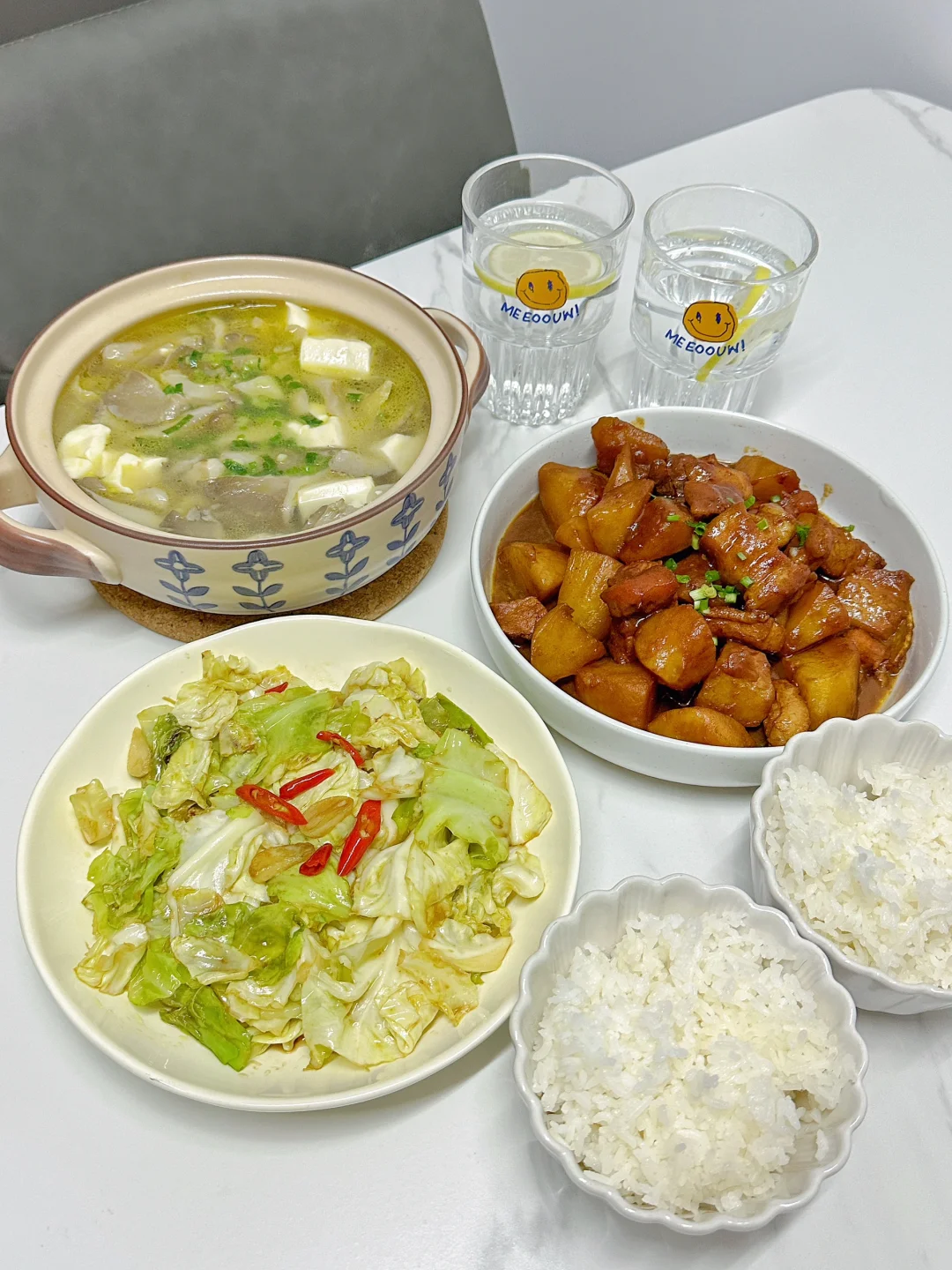 ✅晚餐分钟｜土豆烧肉➕醋溜包菜➕平菇豆腐汤