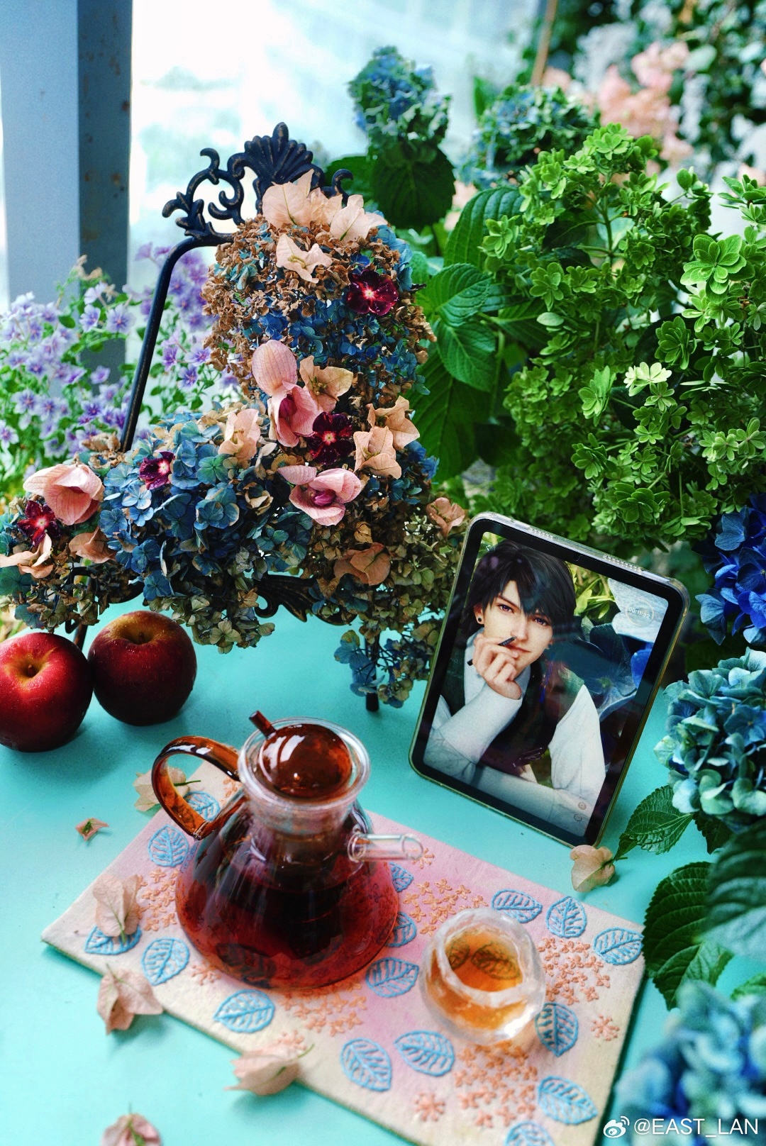 下午好ദ്ദി(˵ •̀ ᴗ - ˵ ) ✧其实一直觉得枯萎🥀的花朵也蛮有复古