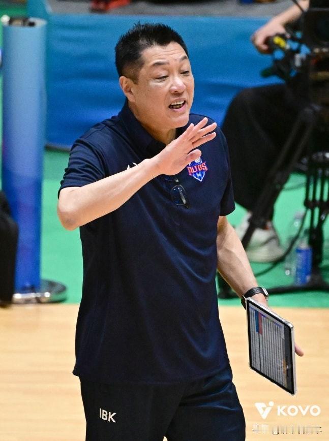 亚洲排球地图正在发生巨大变化。过去一直是亚洲第三的韩国女排，在超级选手金软景隐退