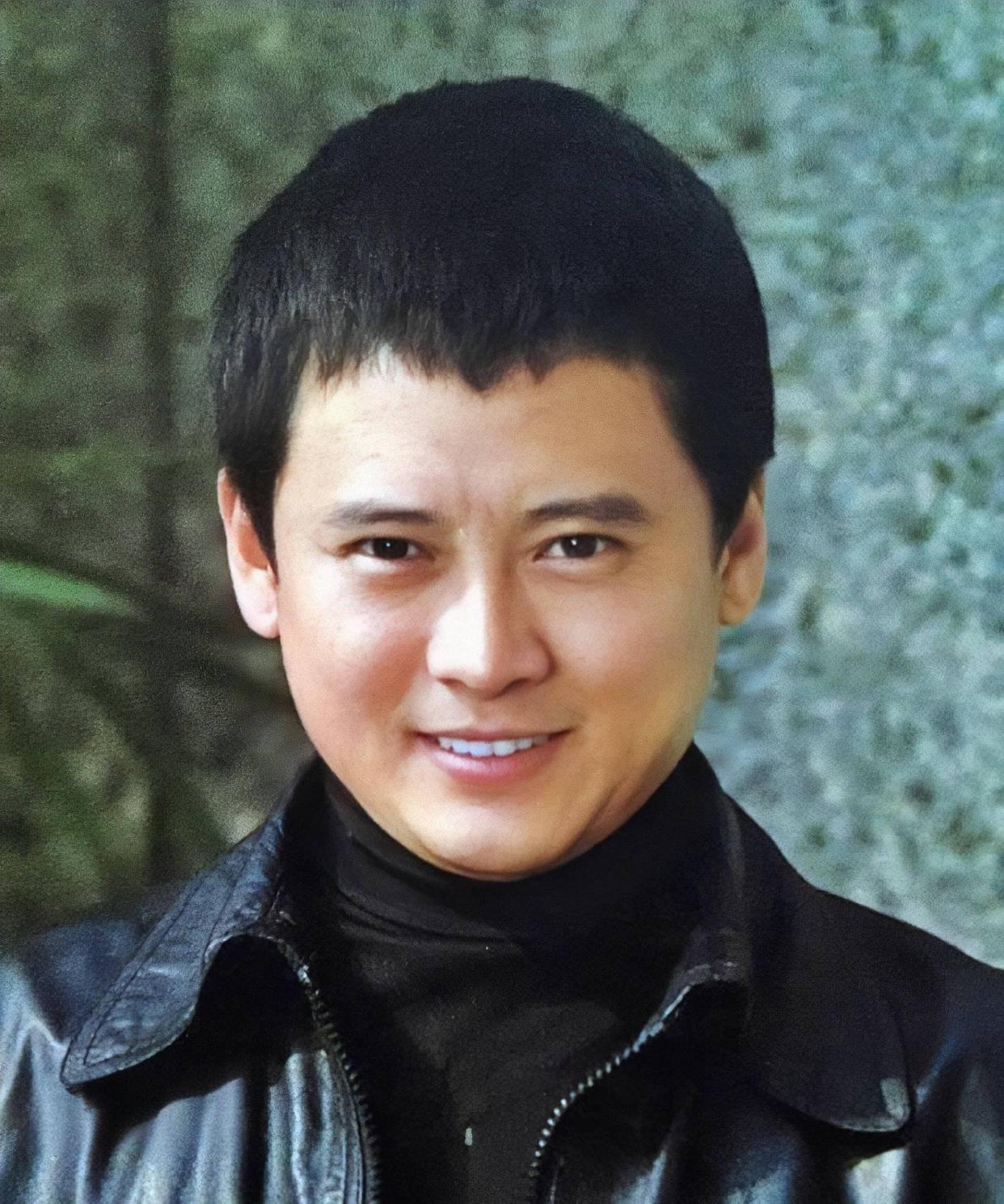 你还记得老演员刘衍利吗？作为七八十年代活跃在银幕上的青年演员，他早年在长影参演了