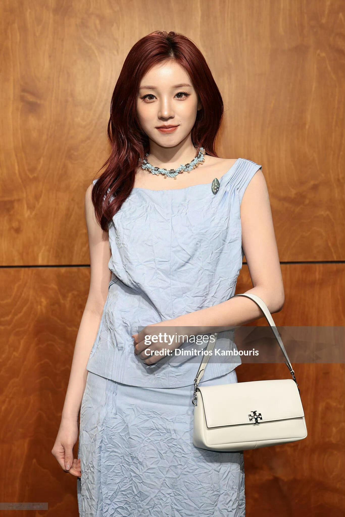 宋雨琦和金球奖影后同框宋雨琦纽约时装周G社生图📷 