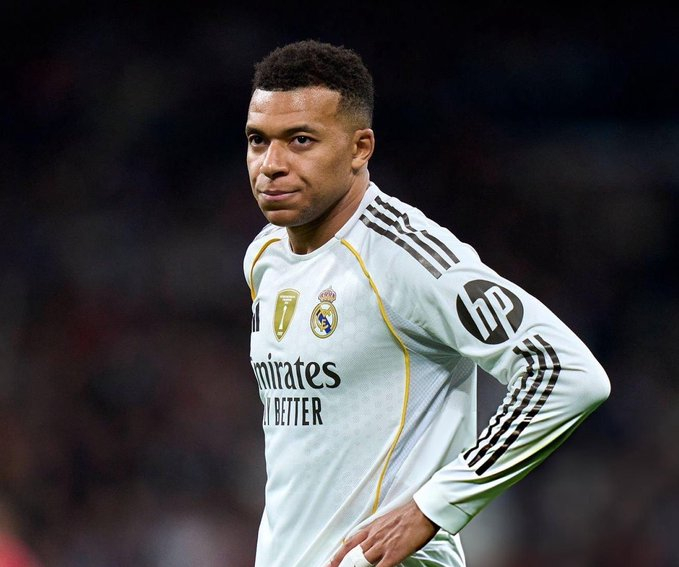 姆巴佩没有和皇家马德里队一起训练，他能否出战曼城成疑。 