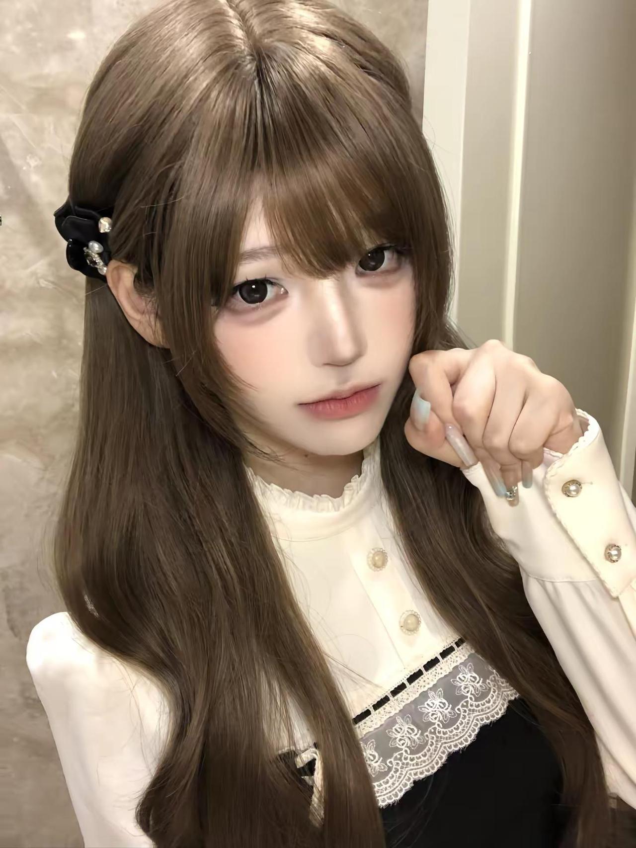 呀吼=ᗜωᗜ= 冷脸萌