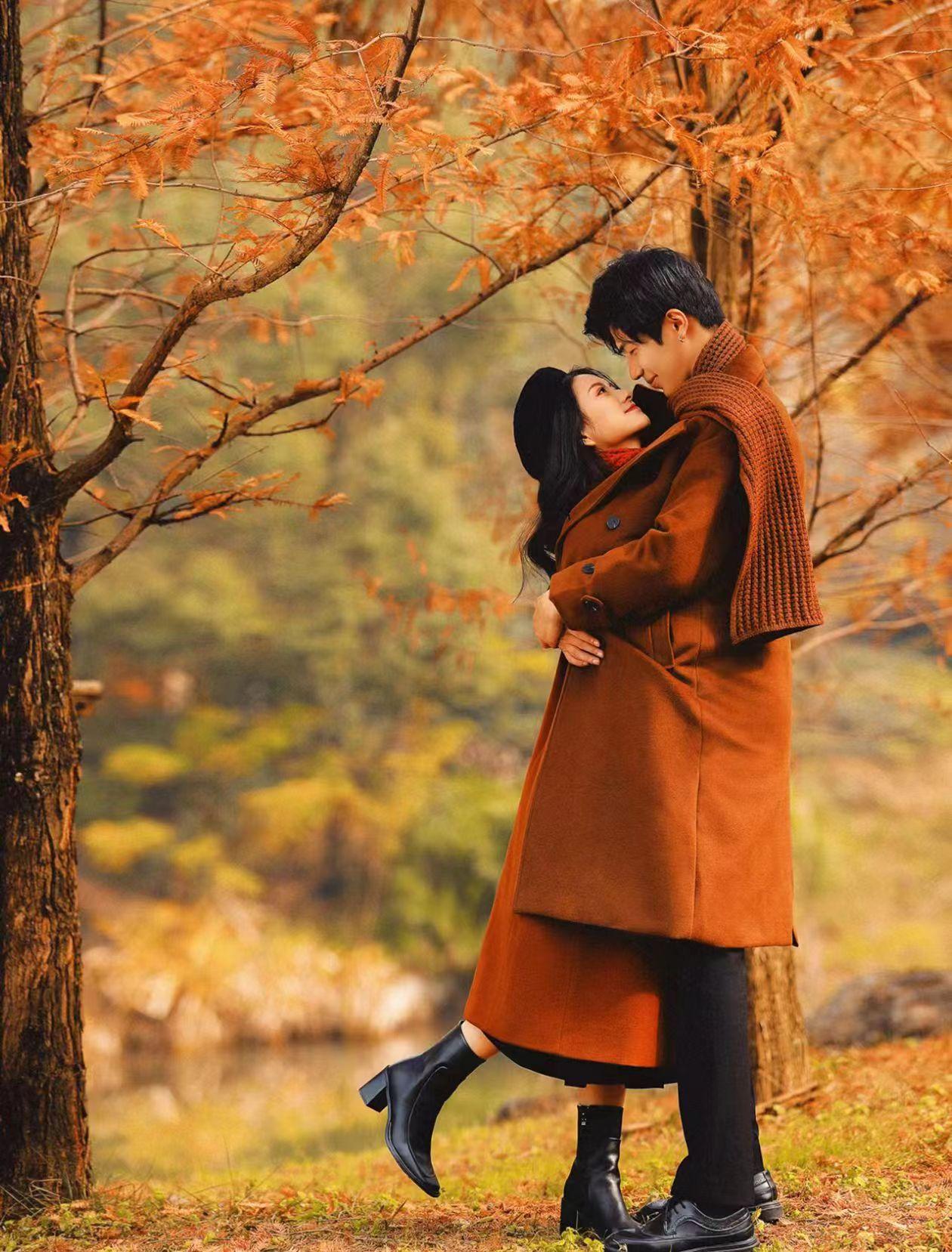 一个人吃过的最大的亏：就是把别人想的太好，傻傻的，相信真心能换回真心，直到最后你